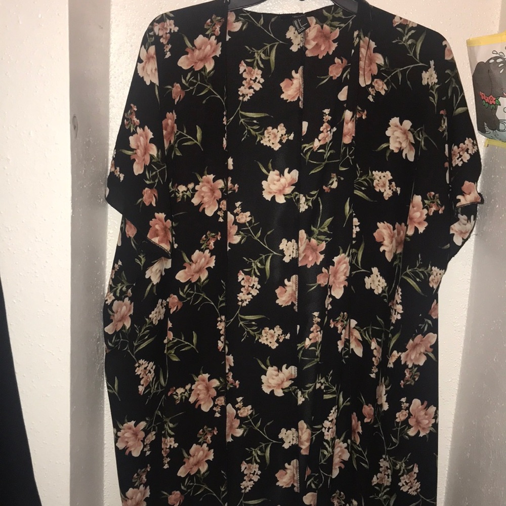 NEW! Black Floral Kimono